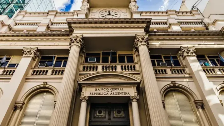 Récord histórico del Banco Central: 80 jornadas consecutivas de compra de divisas