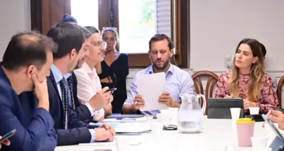 Cuidacoches en Santa Fe: La puja por la "caja" y las responsabilidades frena la ley en Diputados